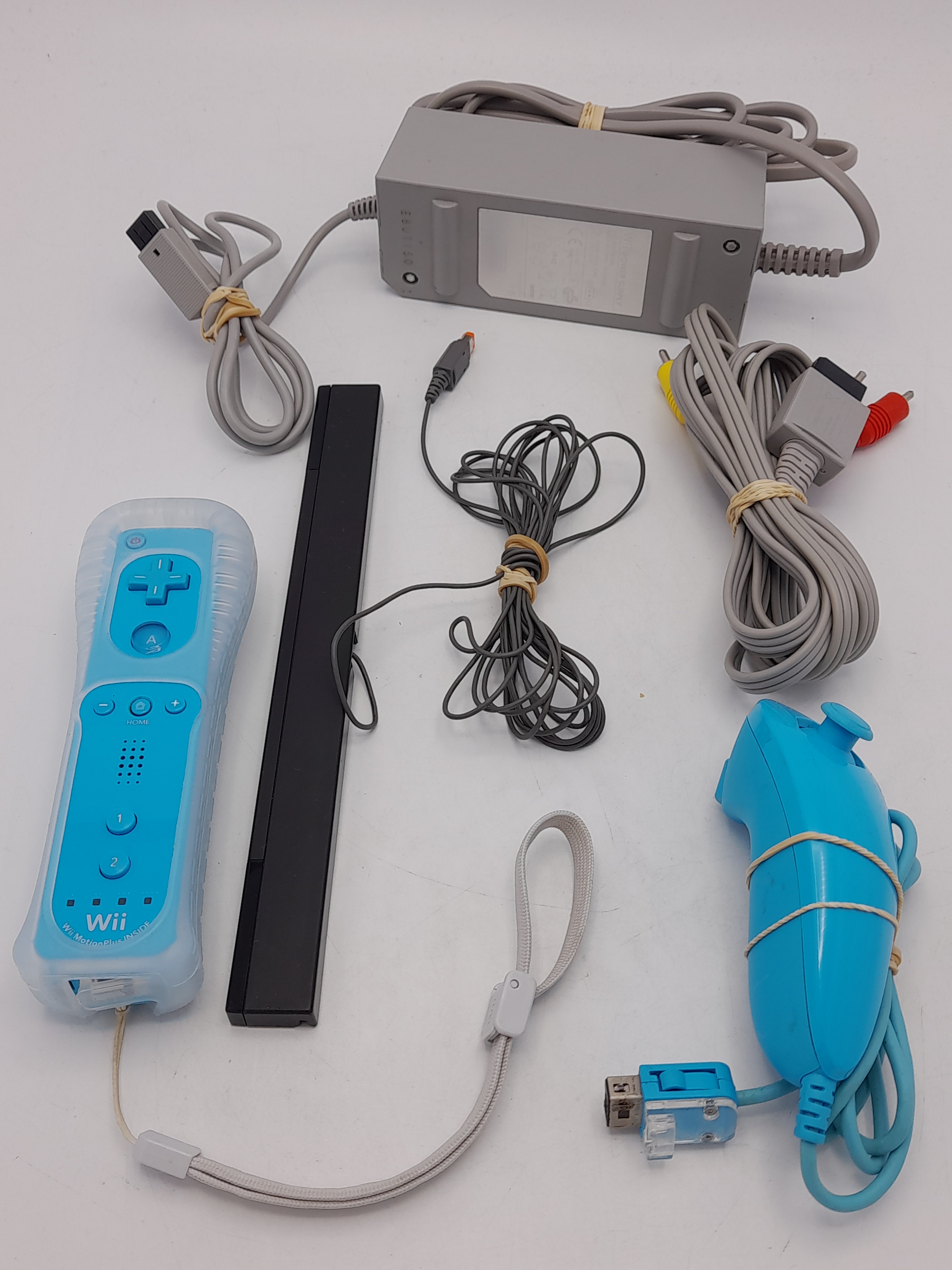Foto van Nintendo Wii - Nieuwe Editie Blauw