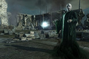Voldemort bij de ruines van Zweinstein
