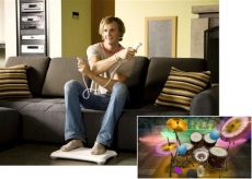 Review Wii Music: Je kunt ook drummen met je Wii-mote, Nunchuck en het Wii Balance Board.