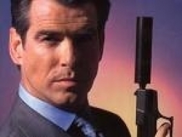 Dit is Pierce Brosnan de hoofdpersoon in GeldenEye.